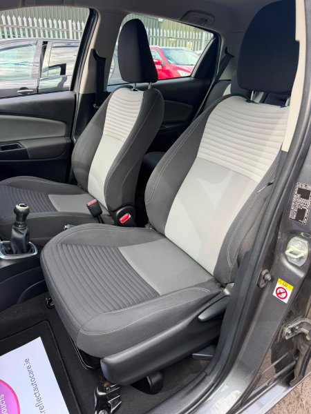 2019 Toyota Yaris - photo 13