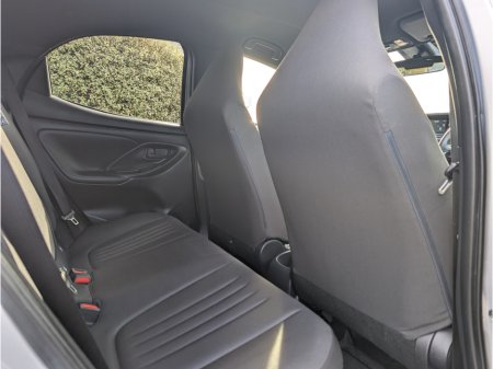 2023 Toyota Yaris - photo 9