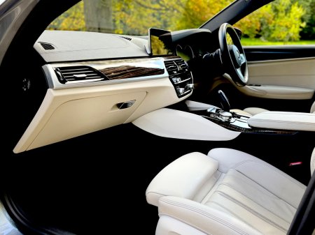 2017 BMW 5-Series - photo 17