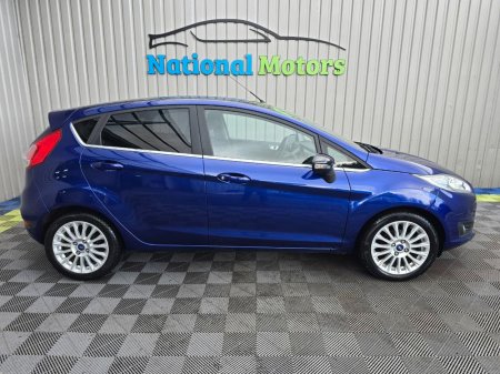 2015 Ford Fiesta - photo 2