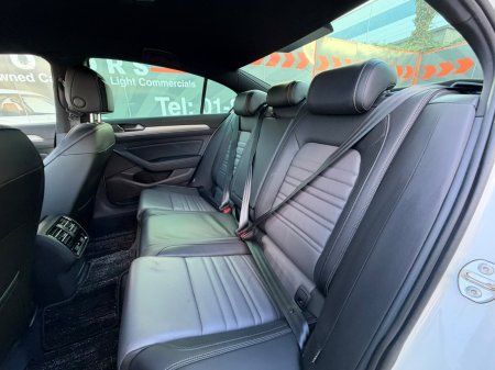 2018 Volkswagen Passat - photo 14