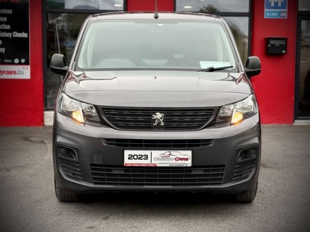 2023 Peugeot Partner - photo 2