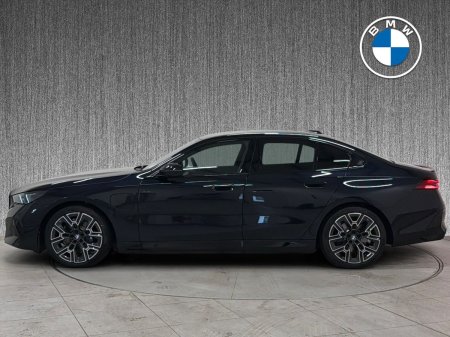 2026 BMW 5-Series - photo 3