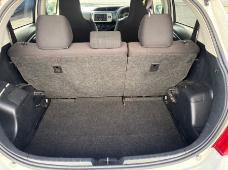 2016 Toyota Yaris - photo 12