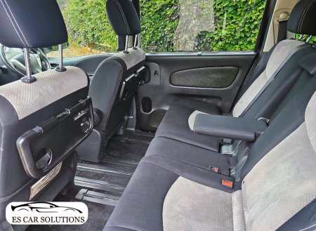 2012 Nissan Serena - photo 21