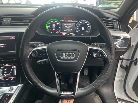 2022 Audi e-tron - photo 10