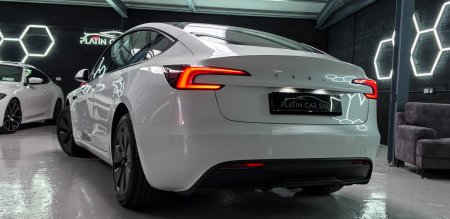2025 Tesla Model 3 - photo 9