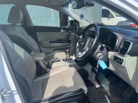 2020 Kia Sportage - photo 13