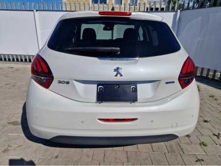 2017 Peugeot 208 - photo 9