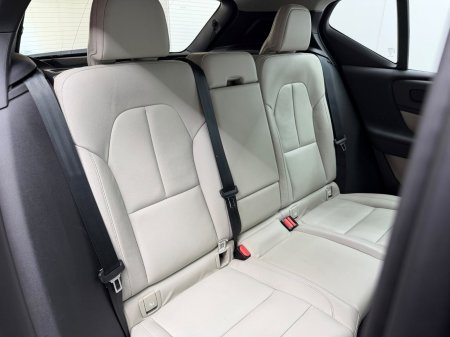 2021 Volvo XC40 - photo 7