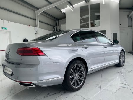 2021 Volkswagen Passat - photo 3