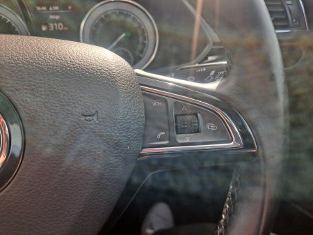 2017 Skoda Superb - photo 32