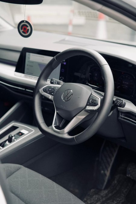2023 Volkswagen Golf - photo 9