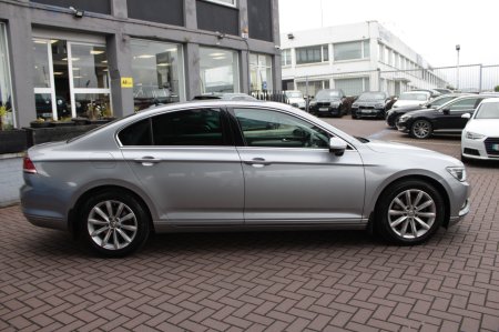 2019 Volkswagen Passat - photo 3
