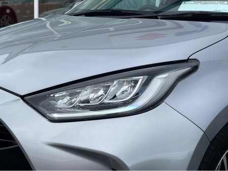 2023 Toyota Yaris - photo 3