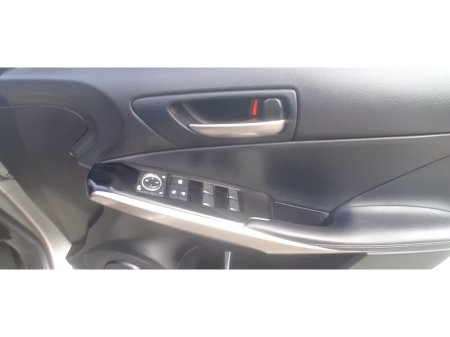 2017 Lexus IS - photo 18