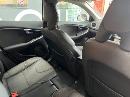 2017 Volvo V40 - photo 14