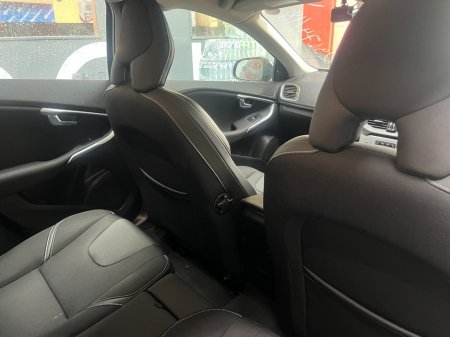 2018 Volvo V40 - photo 15