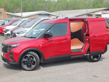 2025 Ford Transit Courier - photo 9