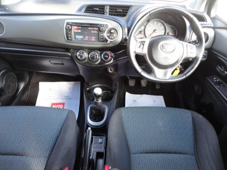 2012 Toyota Yaris - photo 7