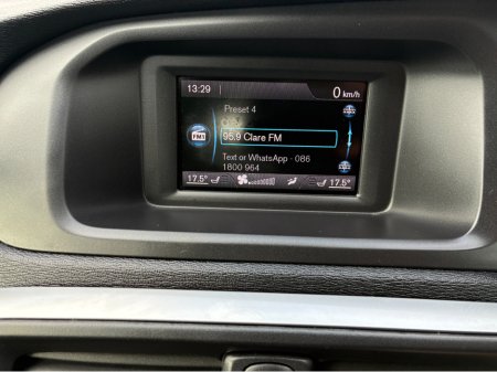 2018 Volvo V40 - photo 21
