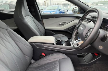 2025 Ford Capri - photo 17