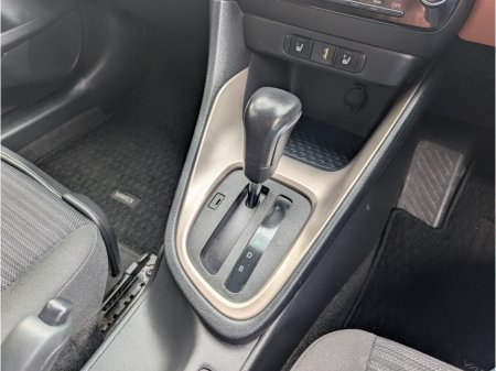 2020 Toyota Yaris - photo 15