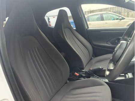 2020 Toyota Yaris - photo 11