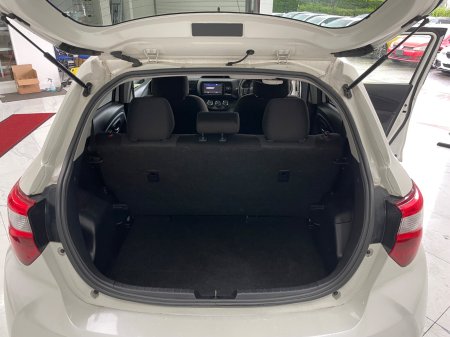 2020 Toyota Yaris - photo 16