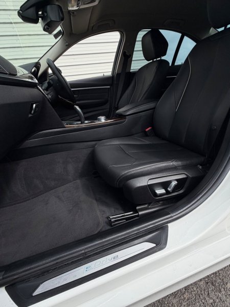 2017 BMW 3-Series - photo 7