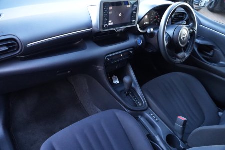 2022 Toyota Yaris - photo 18