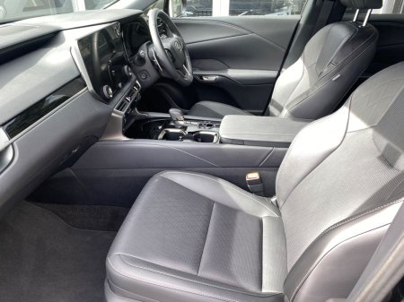 2025 Lexus RX450H+ - photo 15