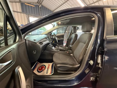 2019 Vauxhall Astra - photo 17