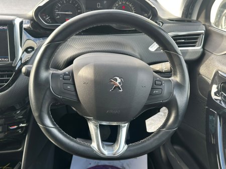 2017 Peugeot 208 - photo 17