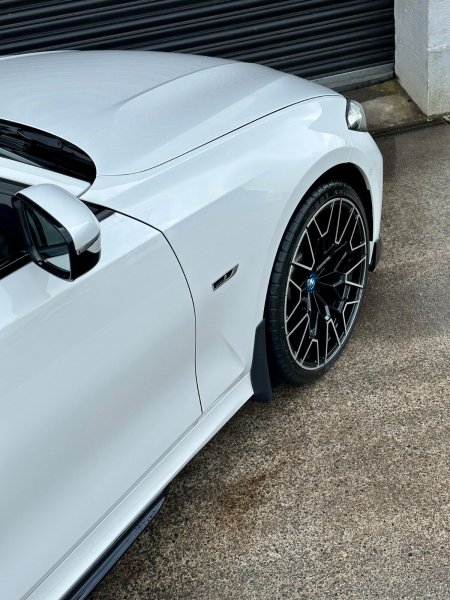 2022 BMW 3-Series - photo 16