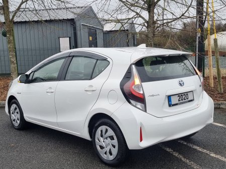 2020 Toyota Aqua - photo 12