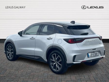 2025 Lexus LBX - photo 2