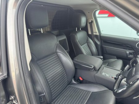 2022 Land Rover Discovery - photo 11