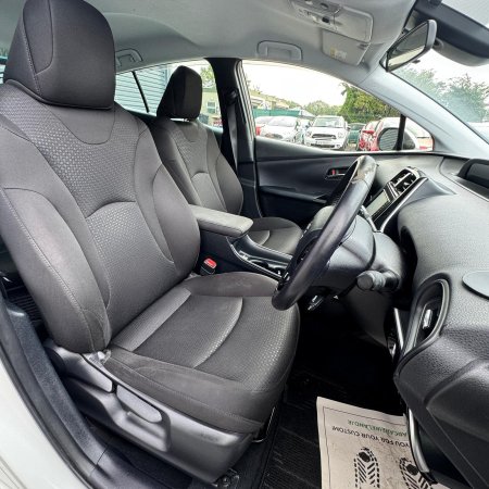 2020 Toyota Prius - photo 14