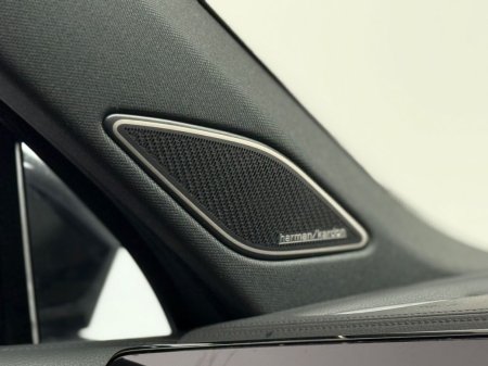 2025 Volkswagen Tiguan - photo 21