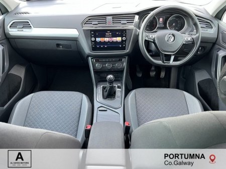 2019 Volkswagen Tiguan - photo 2