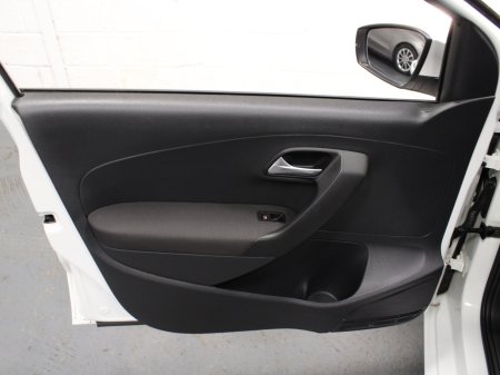 2017 Volkswagen Polo - photo 32