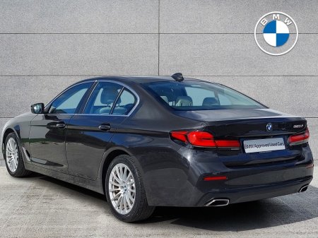 2021 BMW 5-Series - photo 2