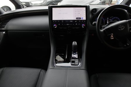 2025 Toyota Alphard - photo 19