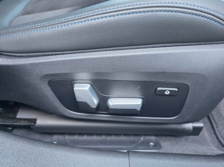 2021 BMW 3-Series - photo 23