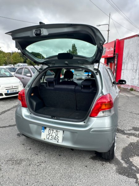 2007 Toyota Vitz - photo 9