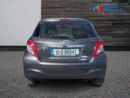 2012 Toyota Vitz - photo 12