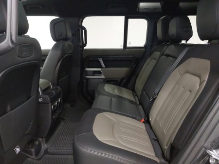 2021 Land Rover Defender - photo 4