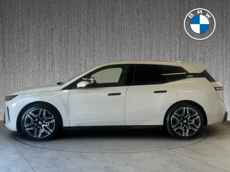 2026 BMW iX - photo 3