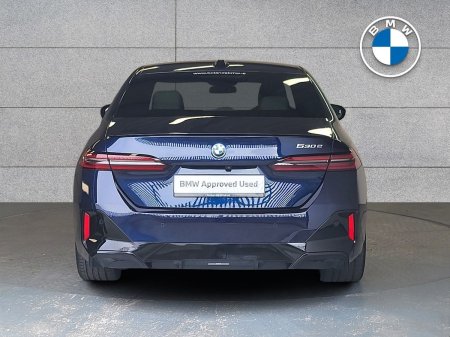 2024 BMW 5-Series - photo 15